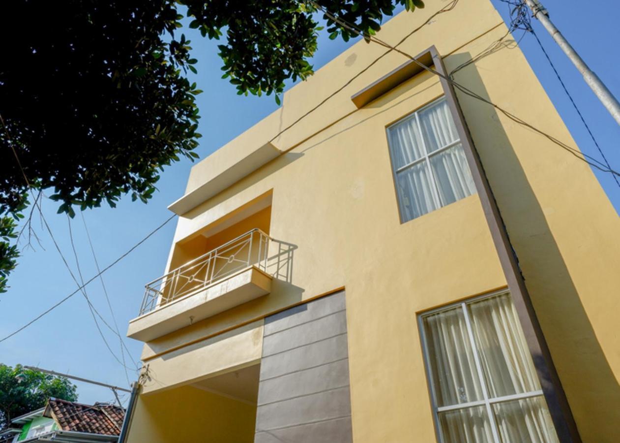 Koolkost Syariah Near Transmart Banyumanik Semarang Hotel Srondolwetan Exterior photo