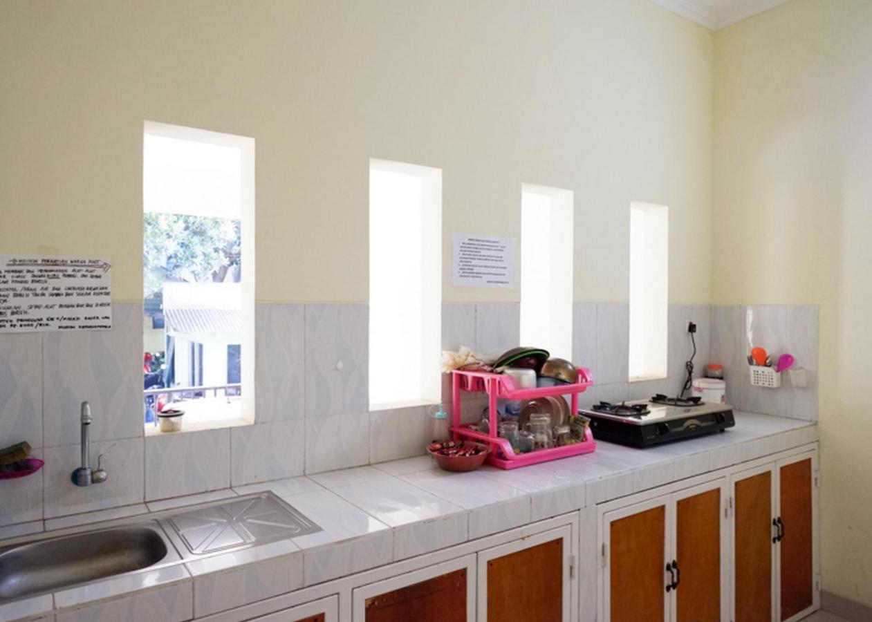 Koolkost Syariah Near Transmart Banyumanik Semarang Hotel Srondolwetan Exterior photo